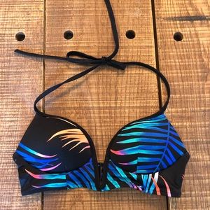 Victoria’s Secret PINK tie bikini top.